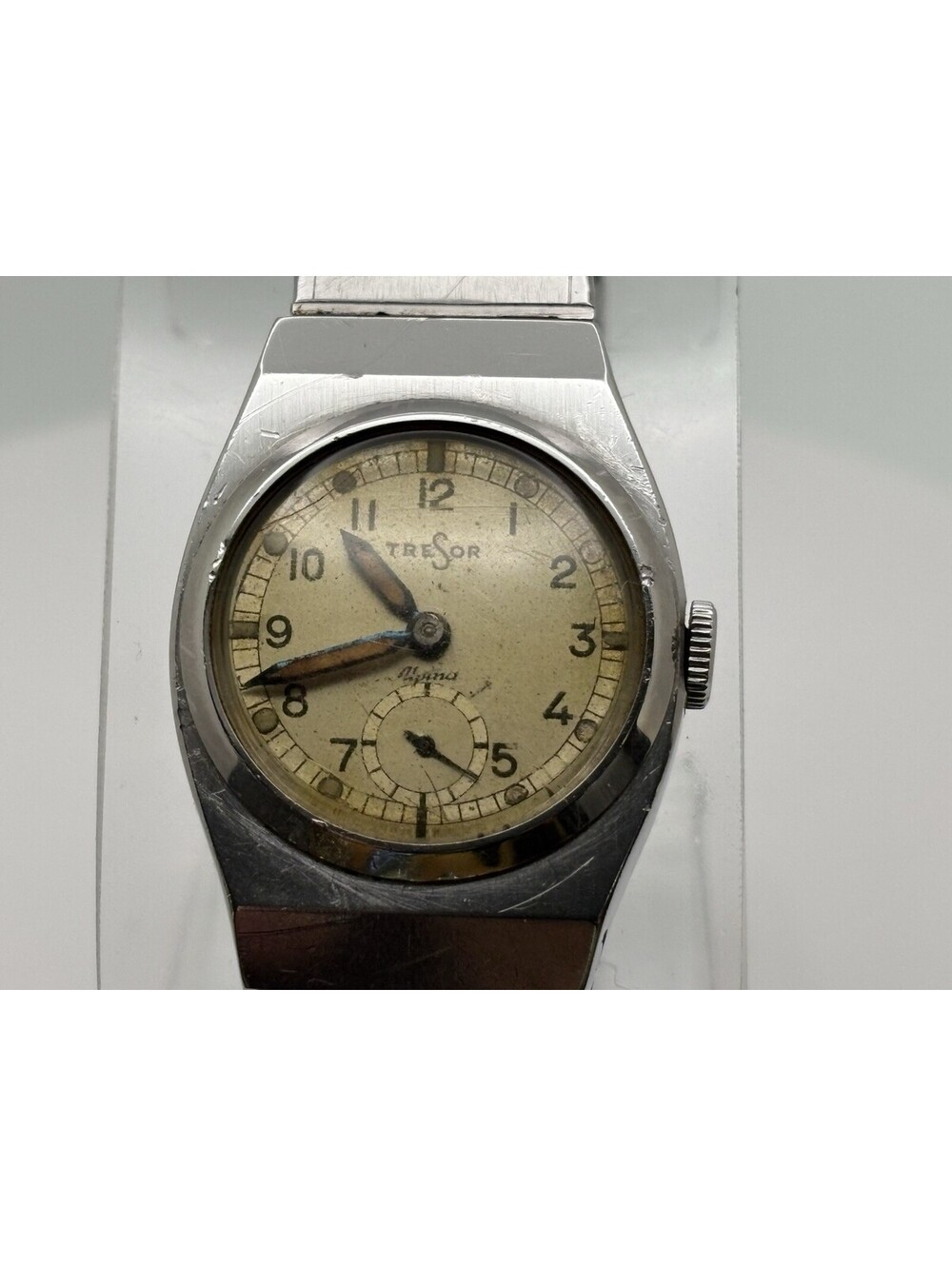 Vintage Alpina Tresor Mens Mechanical Watch Swiss Cal 592 Military Style WWII